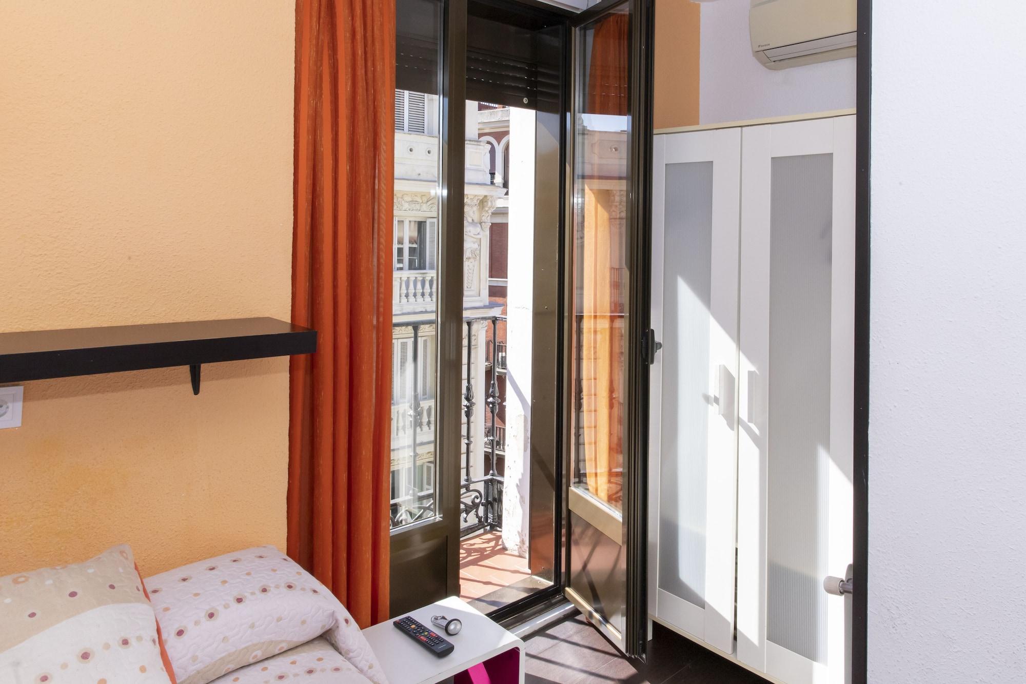 Hostal Rober Madrid Exterior photo